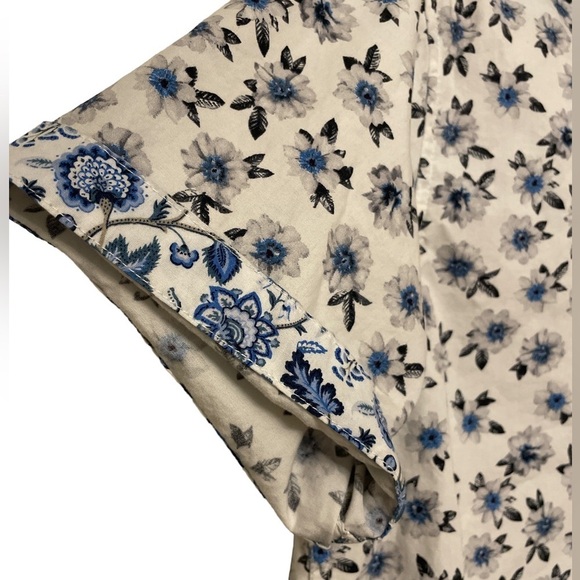 Cactus Man, Ricky Singh, White & Blue Flower, Button Up Short Sleeve, Size M - Picture 6 of 6